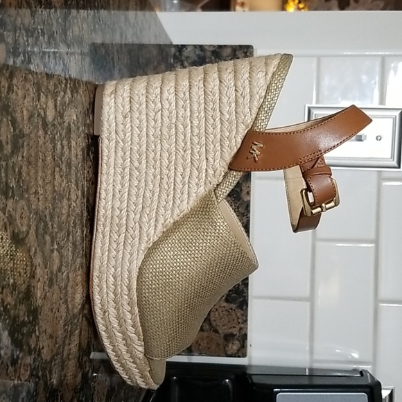 Michael Kors wedges - Picture 2 of 3